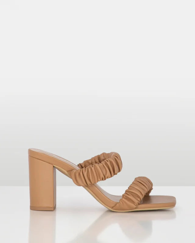 EMILEE HEEL