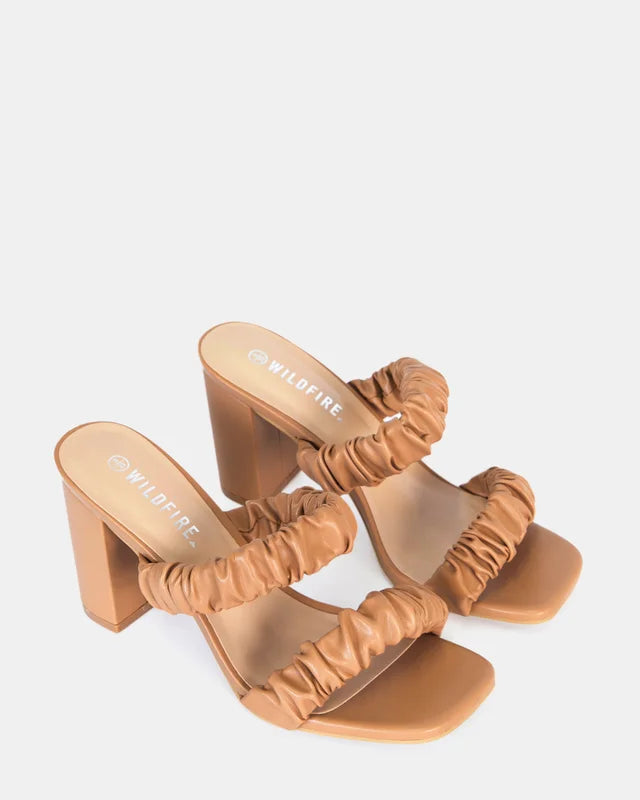 EMILEE HEEL