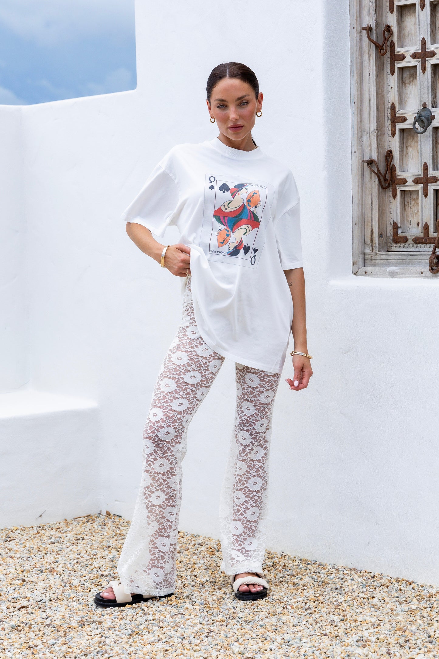 QUEEN OF PEACHES TEE