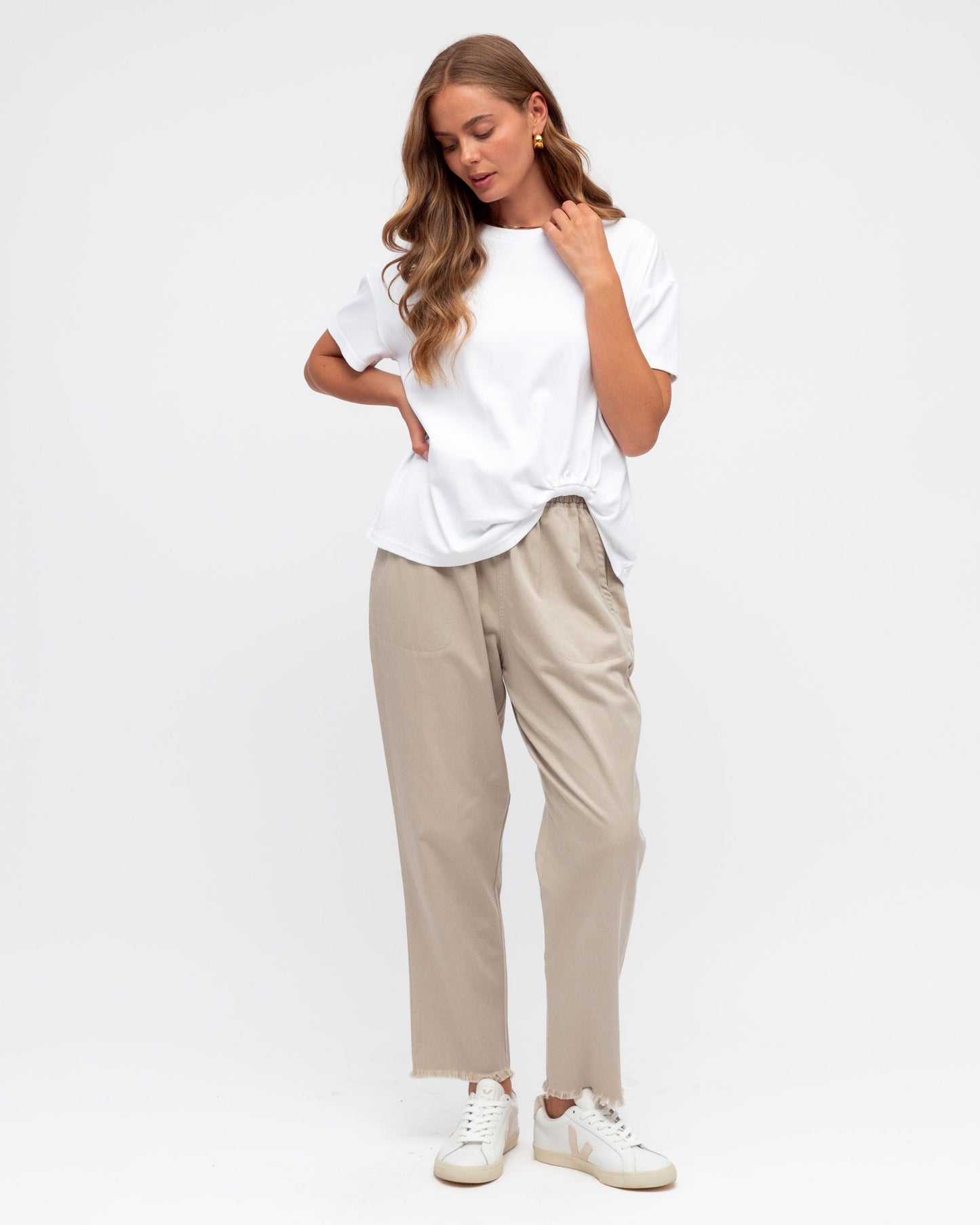 EASY TUCK TEE
