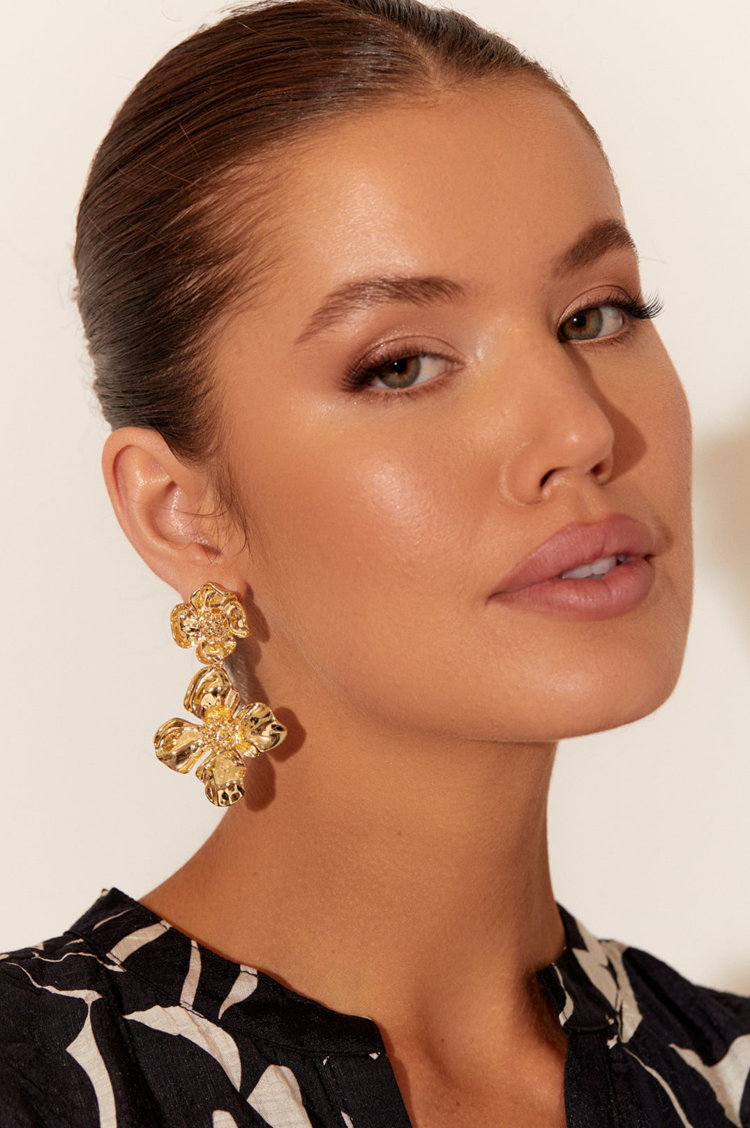 Montrose Drop Earrings Gold
