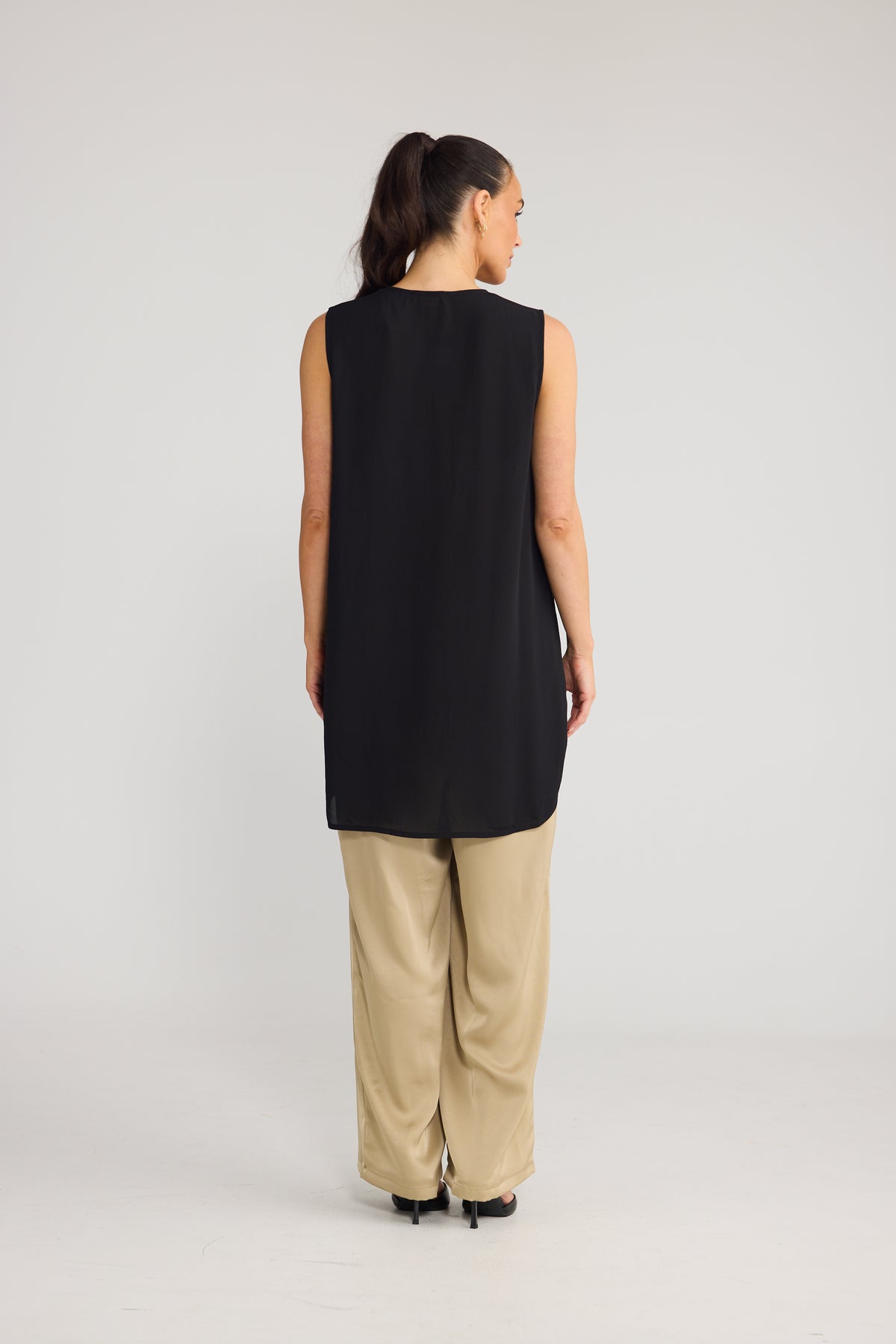HILARY TOP