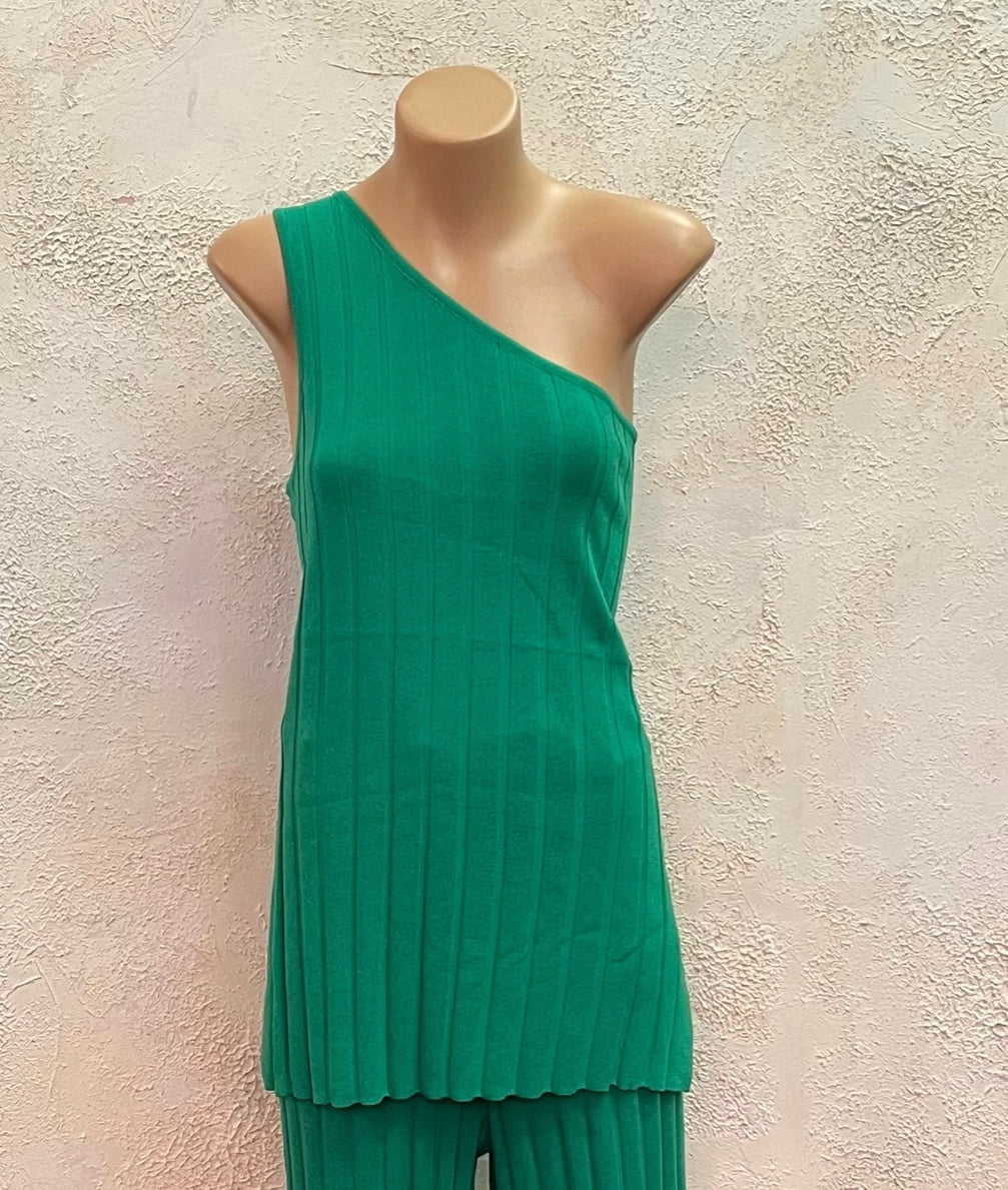 ONE SHOULDER KNIT