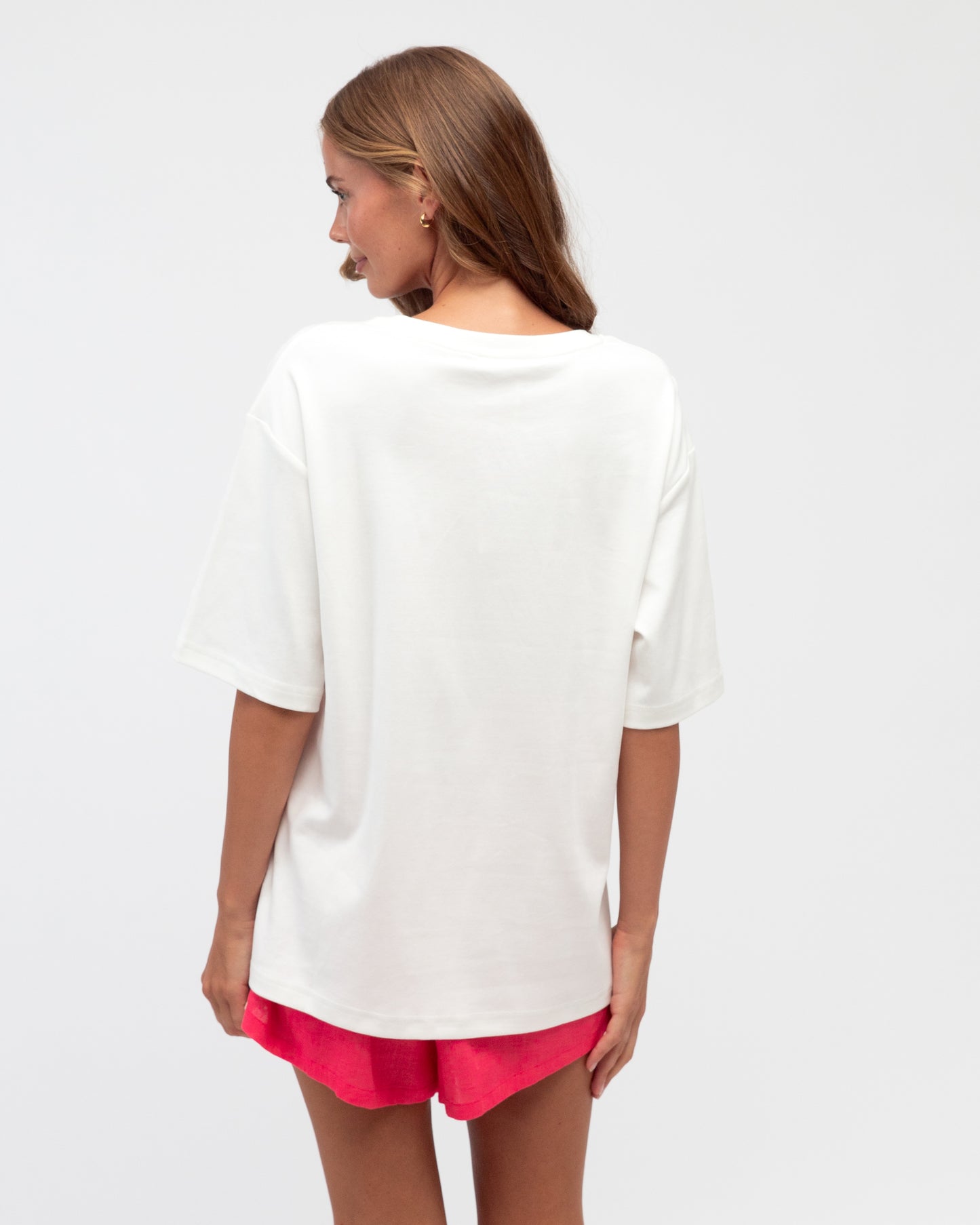 STAR EMBROIDERED TEE