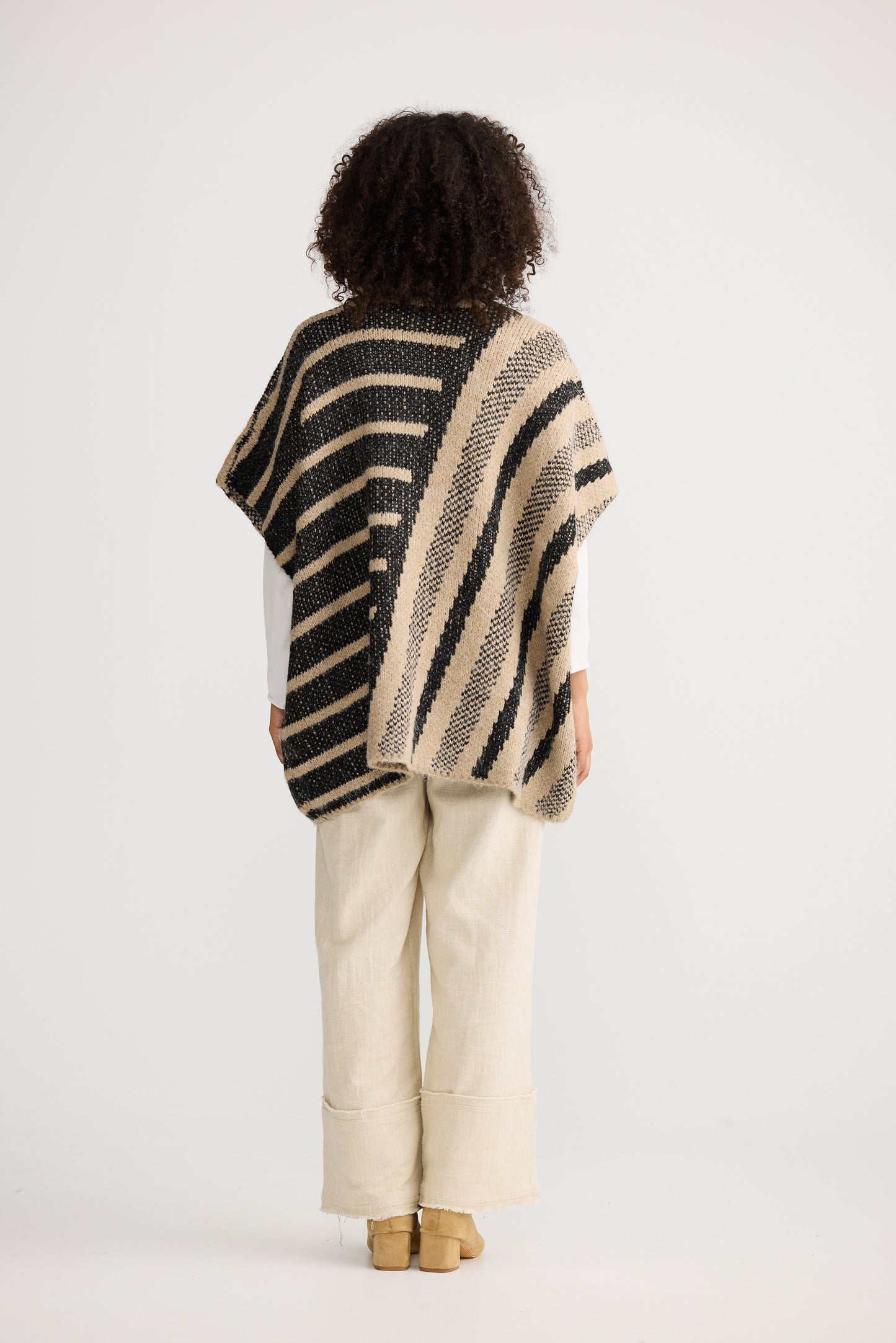 ADORE KNIT CAPE