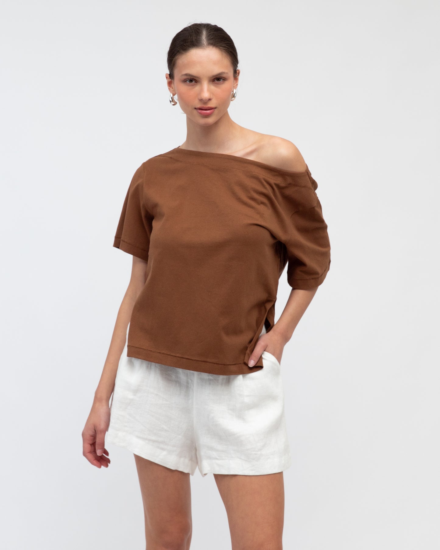 ASYNNETRICAL TEE
