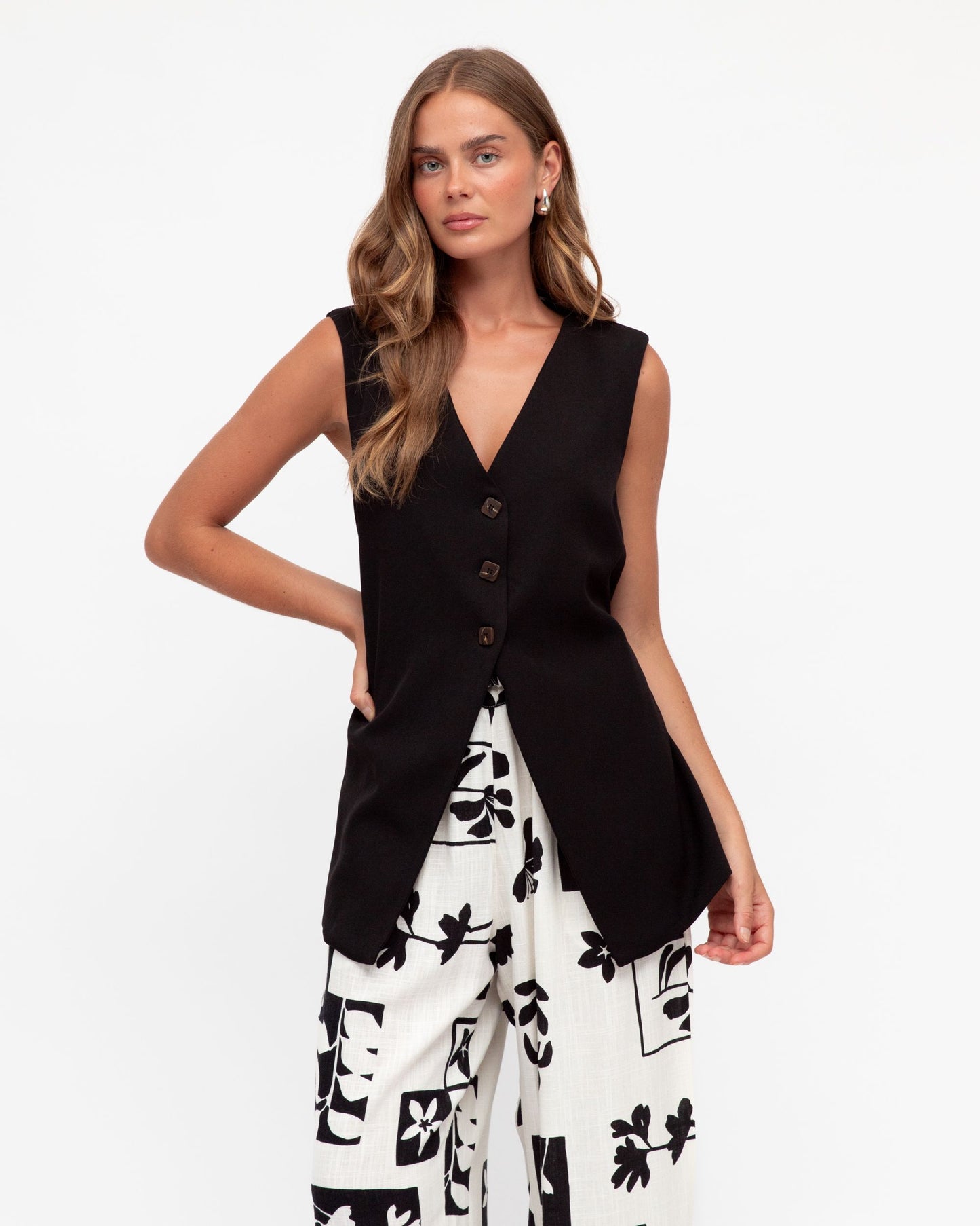 SABBY VEST