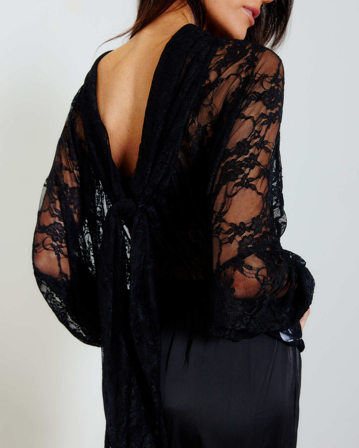REV LACE TOP 2 WAY BLACK