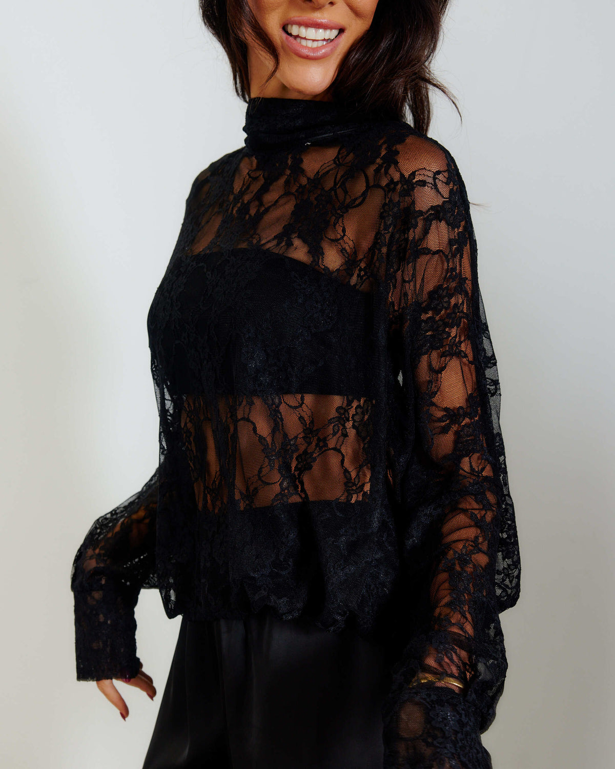 REV LACE TOP 2 WAY BLACK