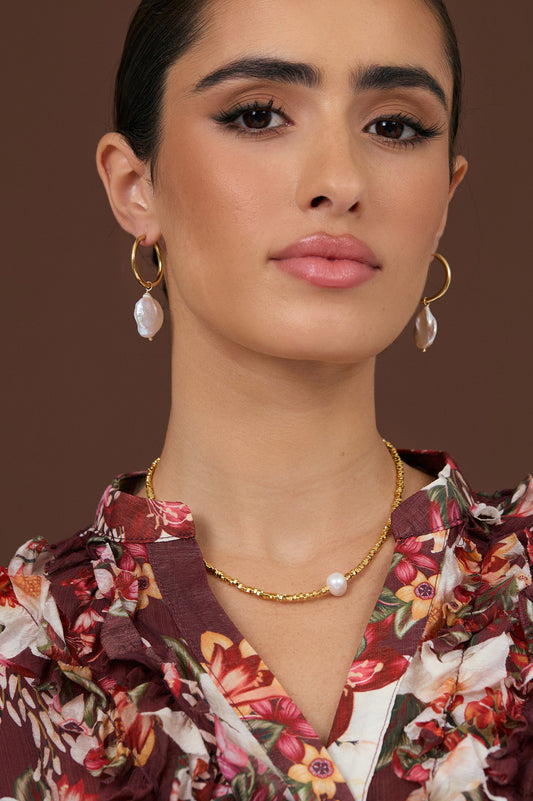 FINE HOOP PEARL DROP EARINGS