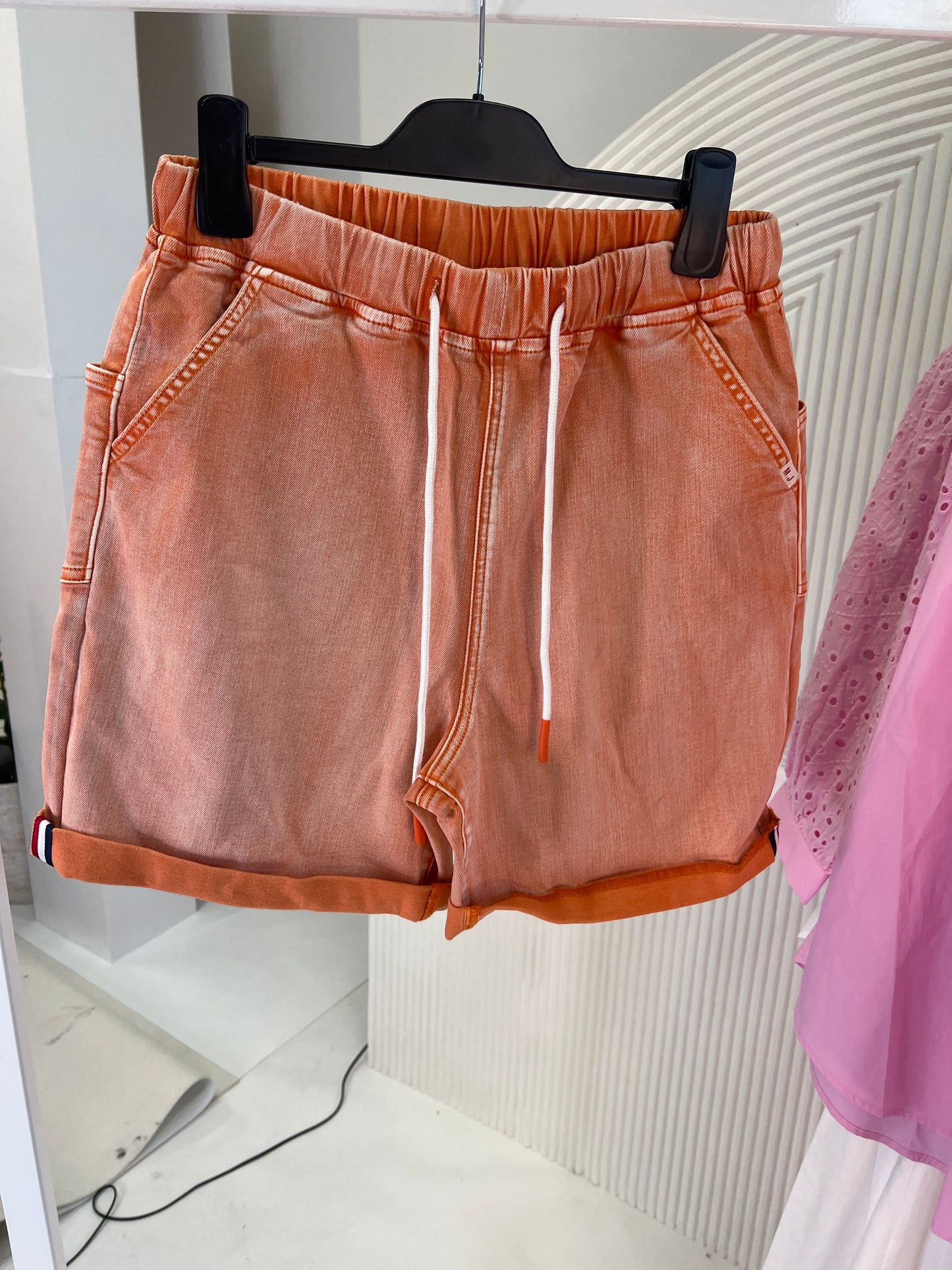 HUGO SHORT