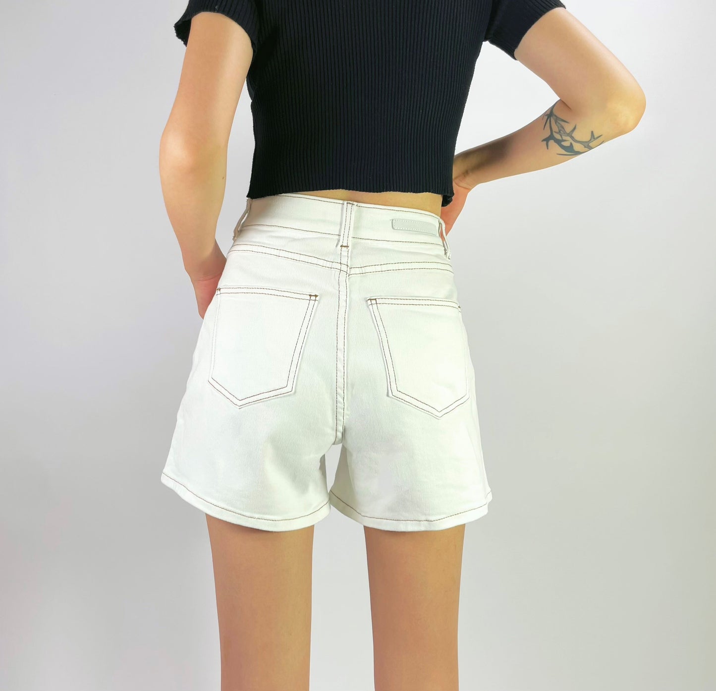 STRETCHY SHORTS