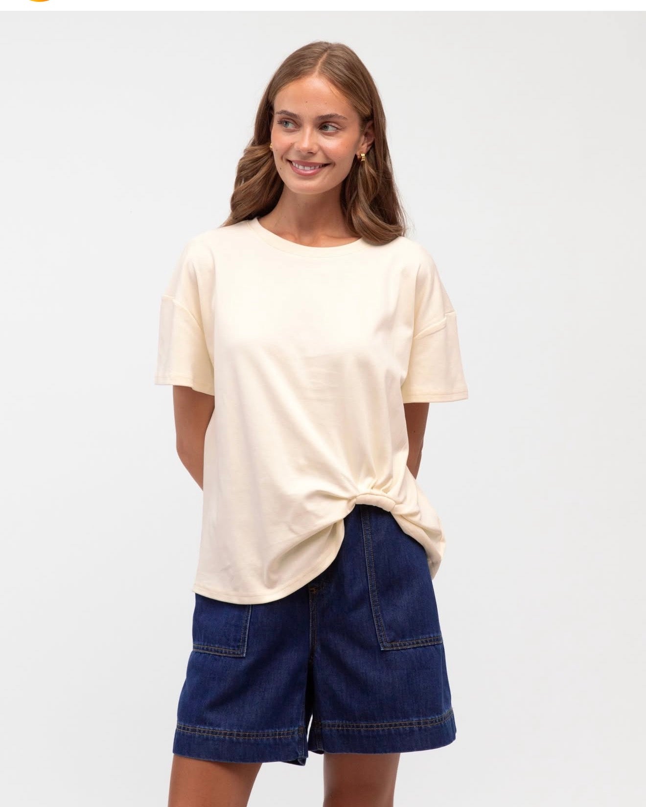 EASY TUCK TEE