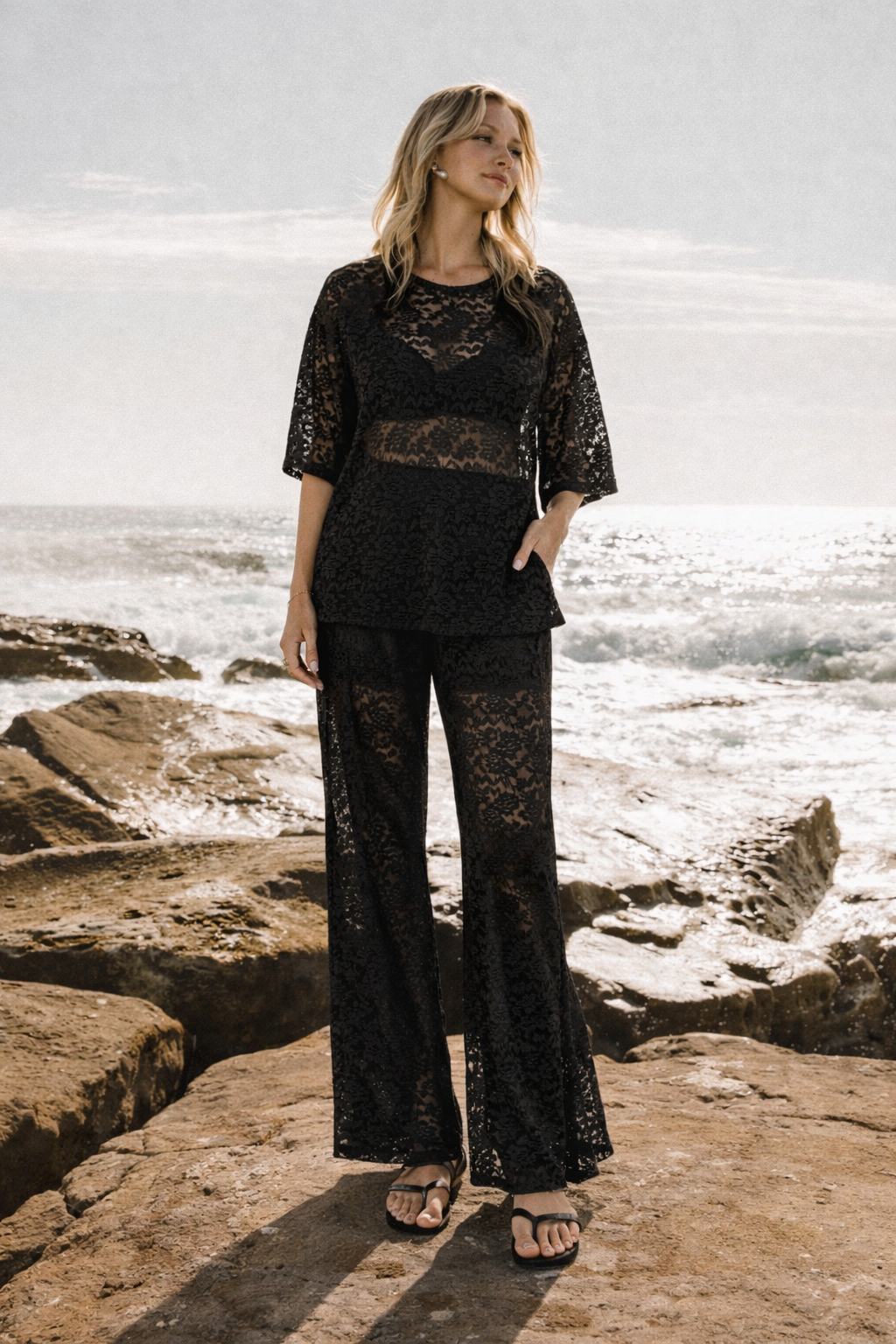 DESI LACE TOP