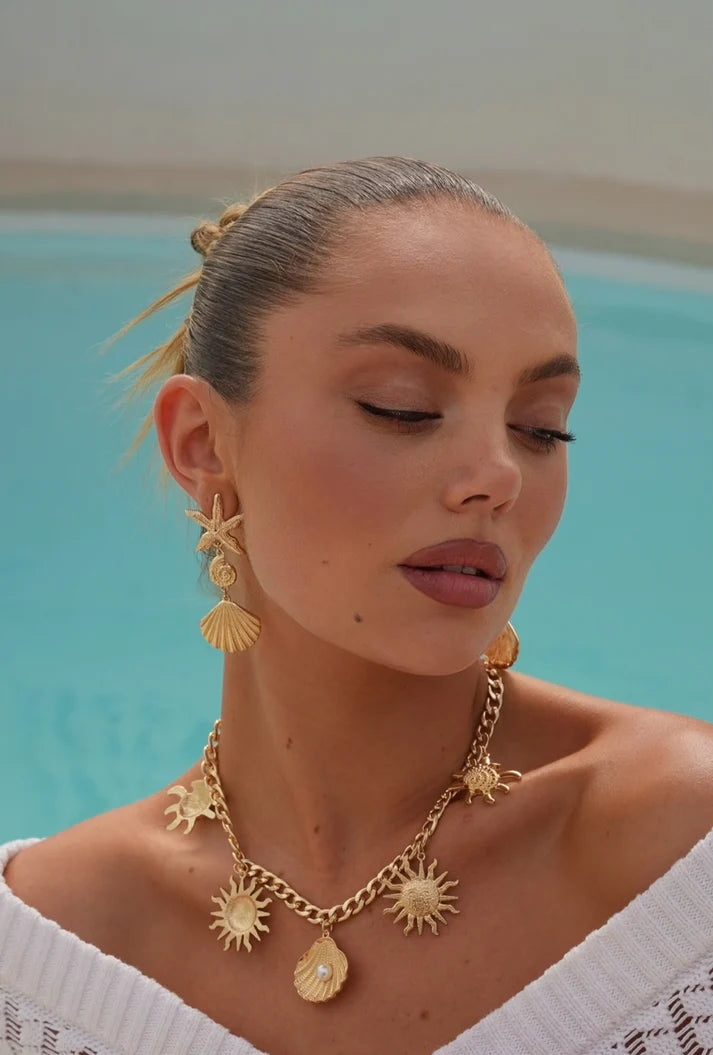 SHELL AND PEARL NECKLACE
