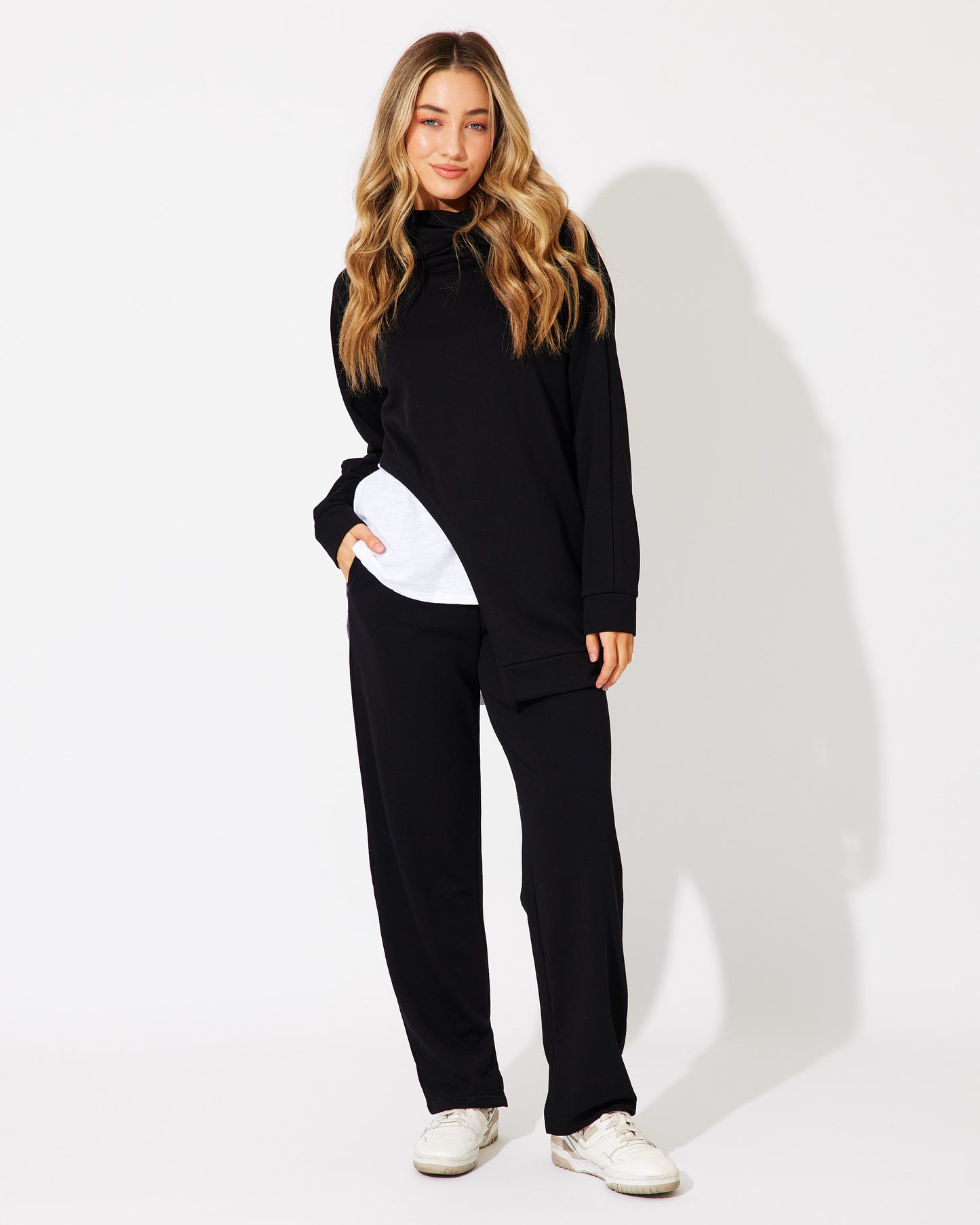 KARLI SPLIT SIDE TRACKY