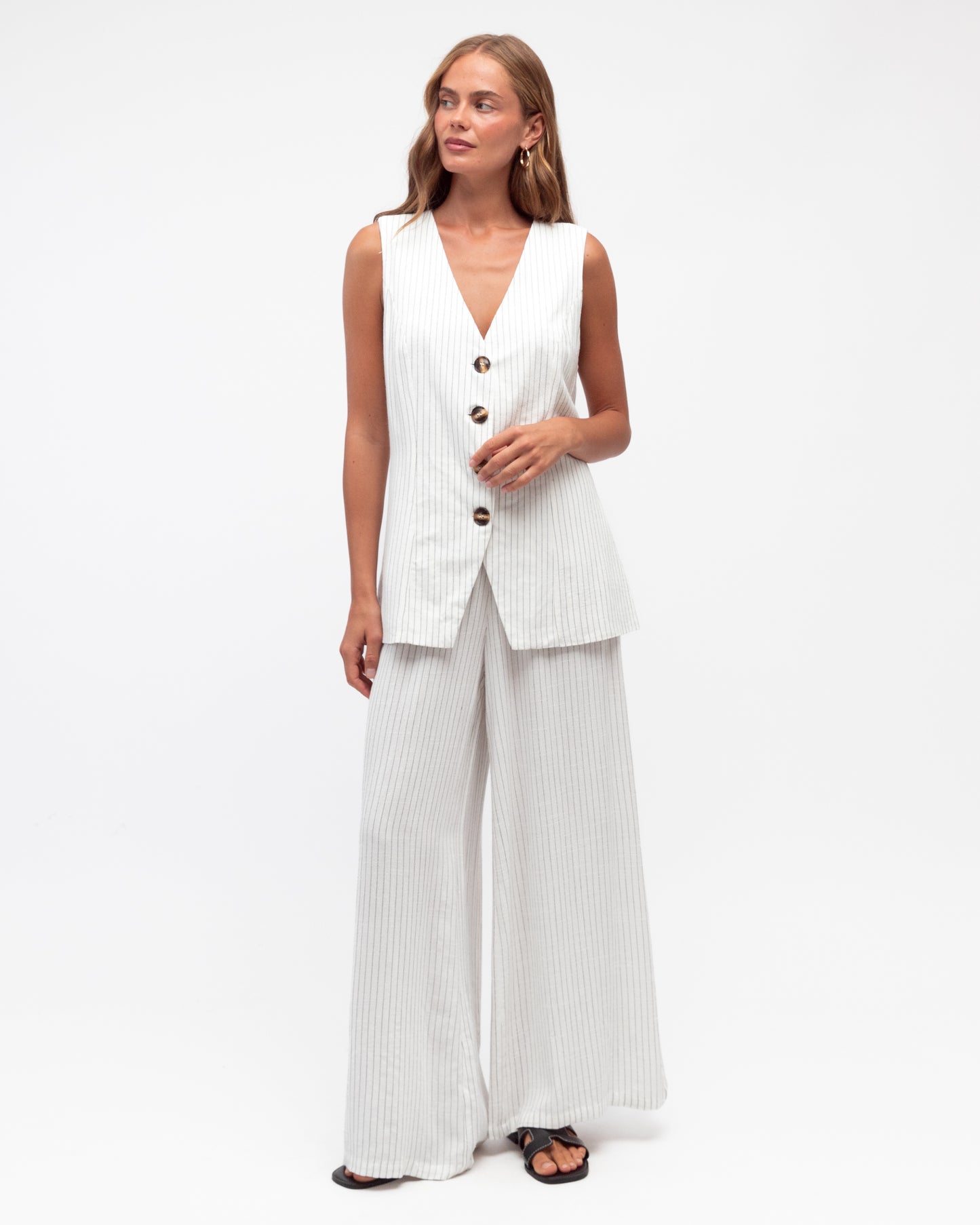 LINEN VEST