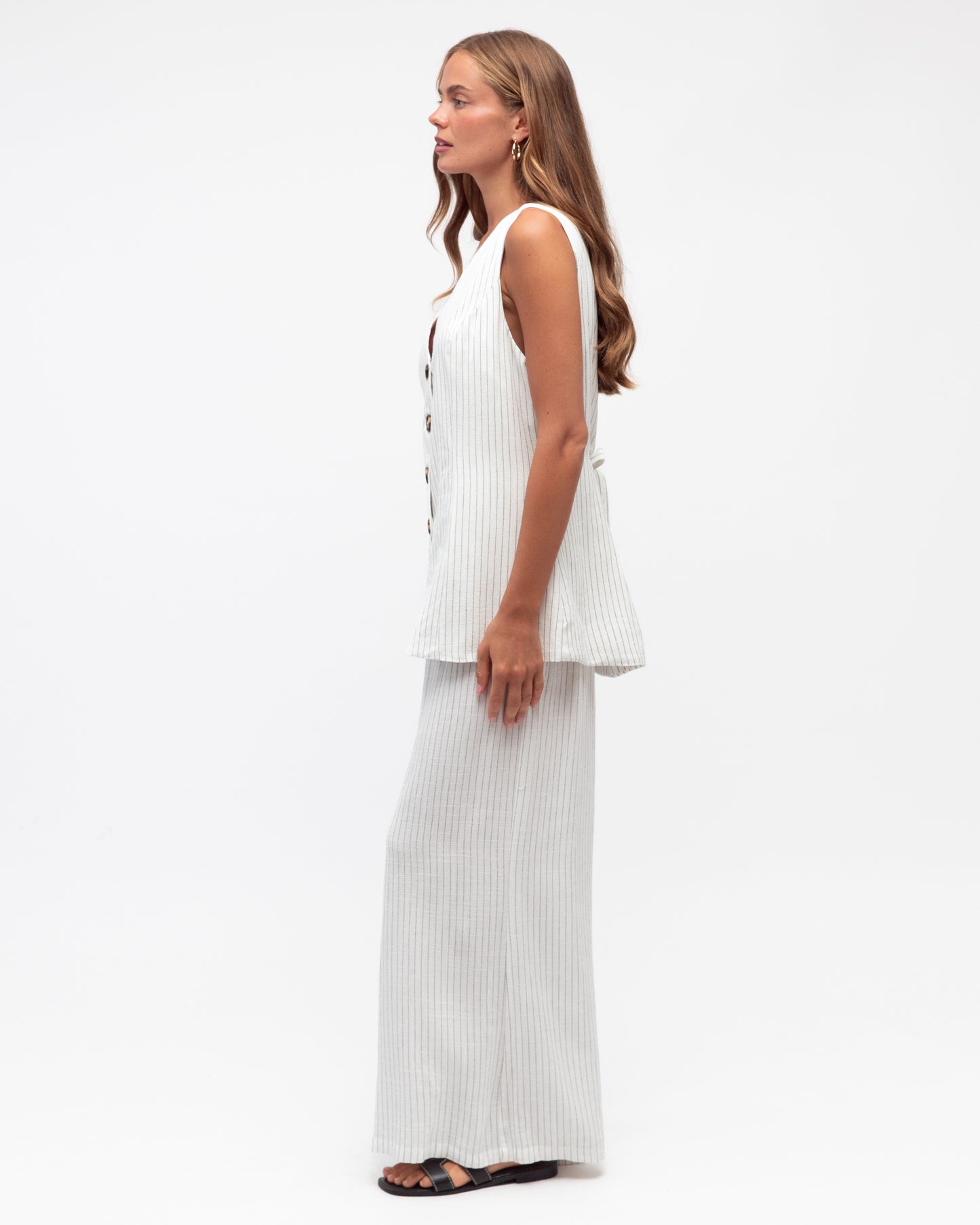 LINEN VEST