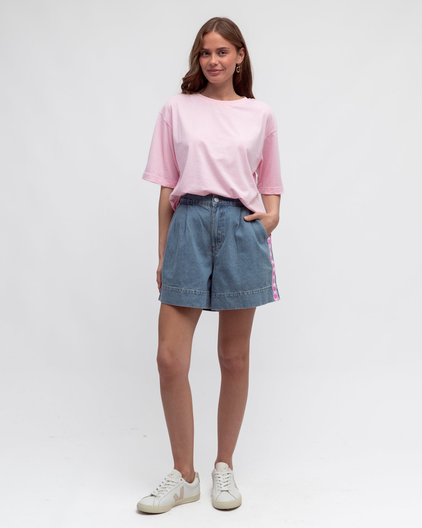 SIDE STRIPE DENIM SHORT