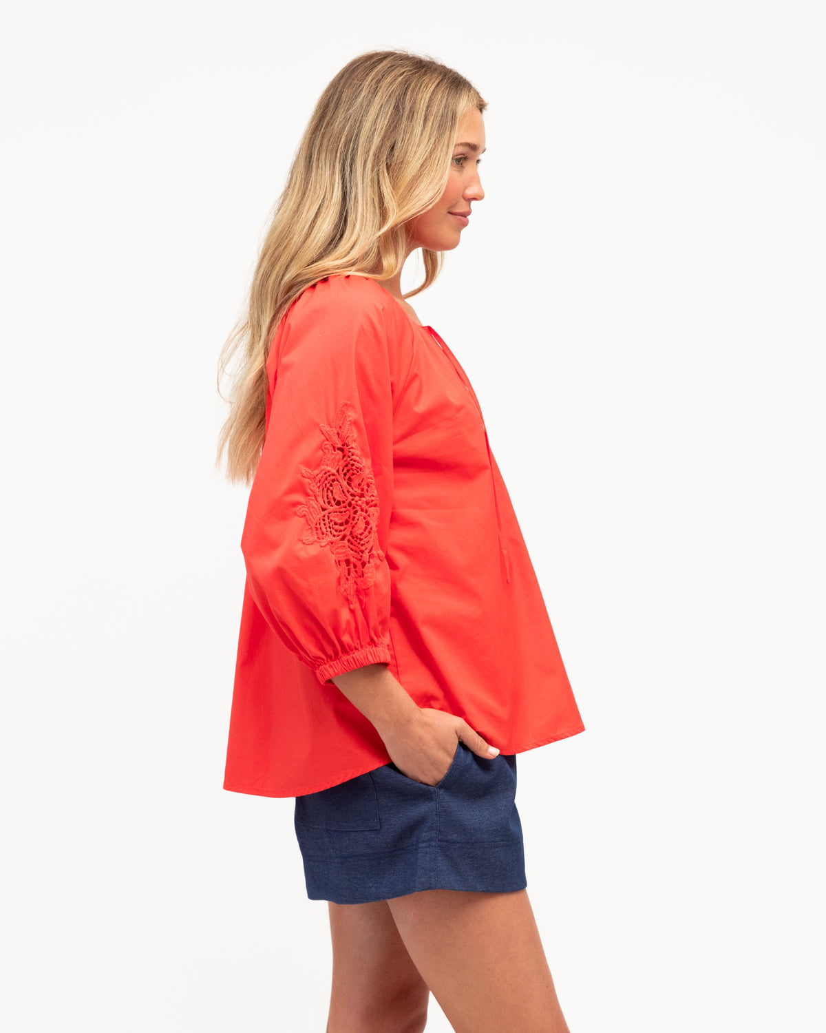 BRODERIE BLOUSE