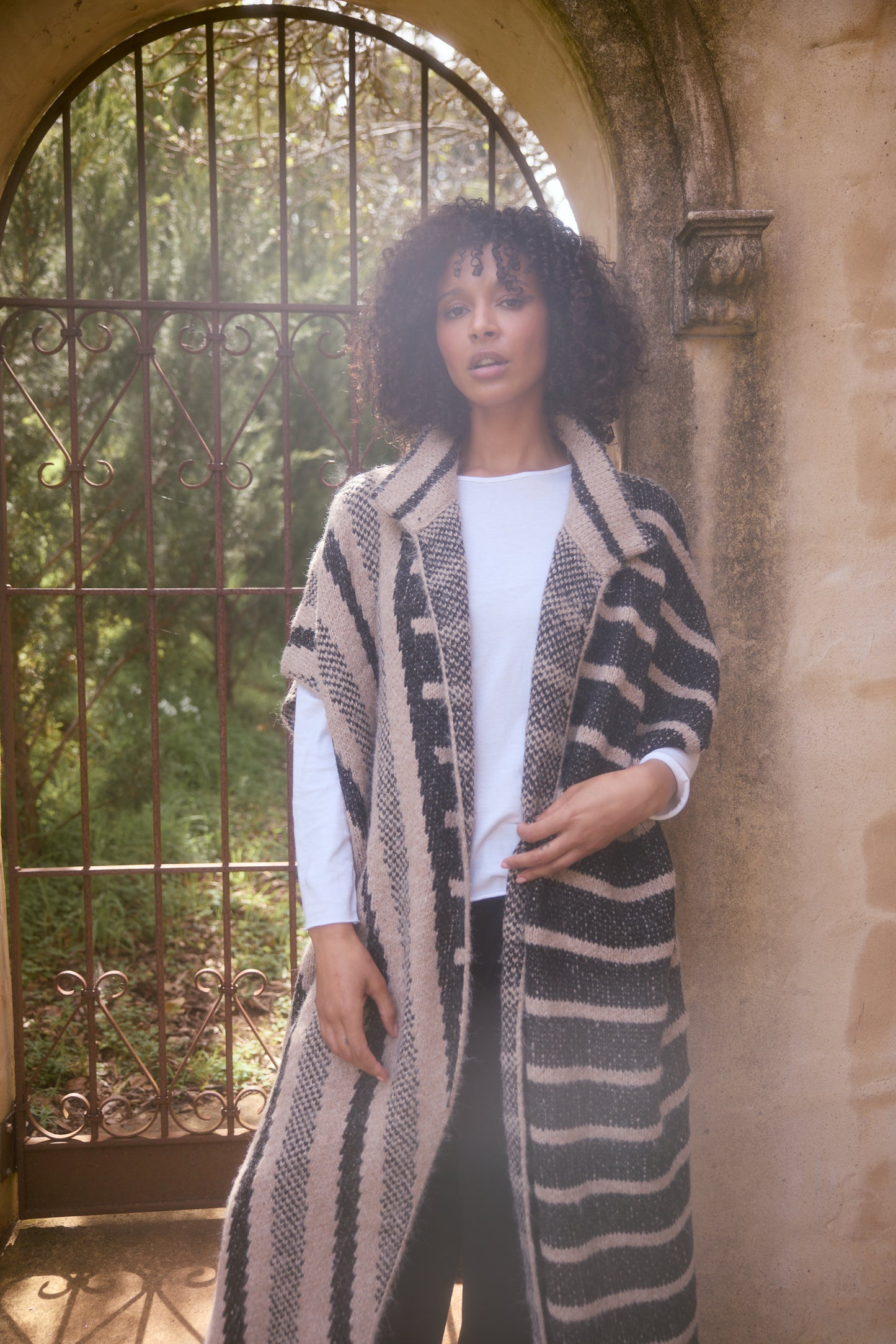 MIRADOR KNIT CAPE