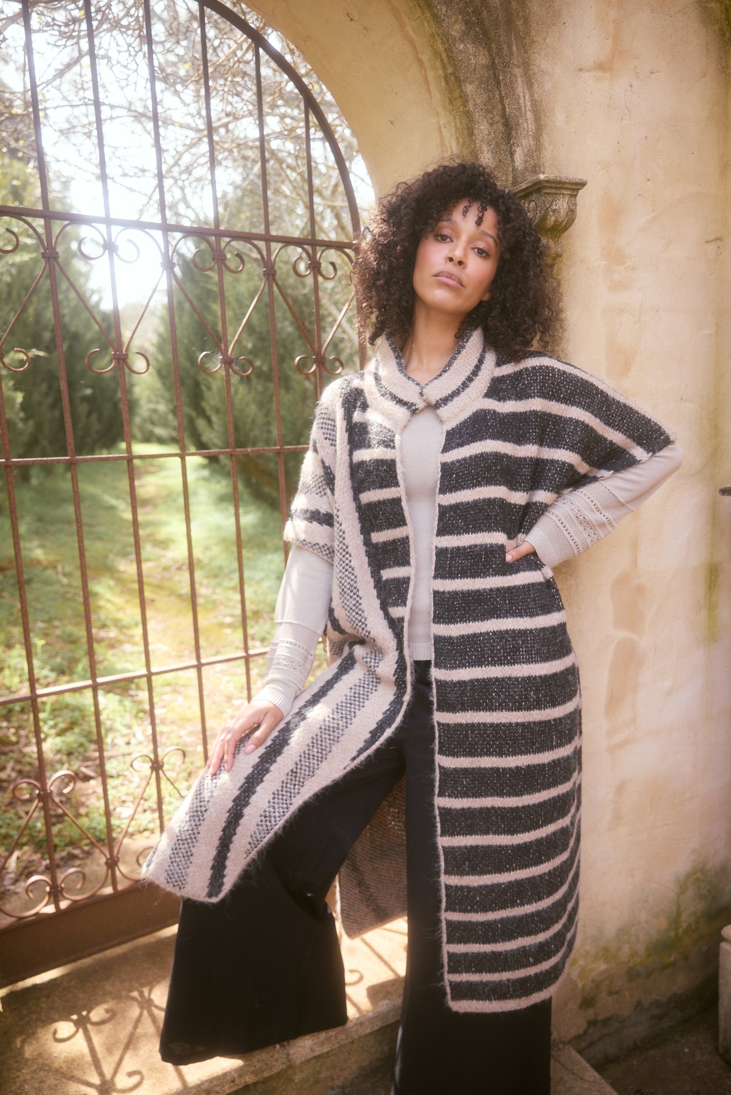 MIRADOR KNIT CAPE