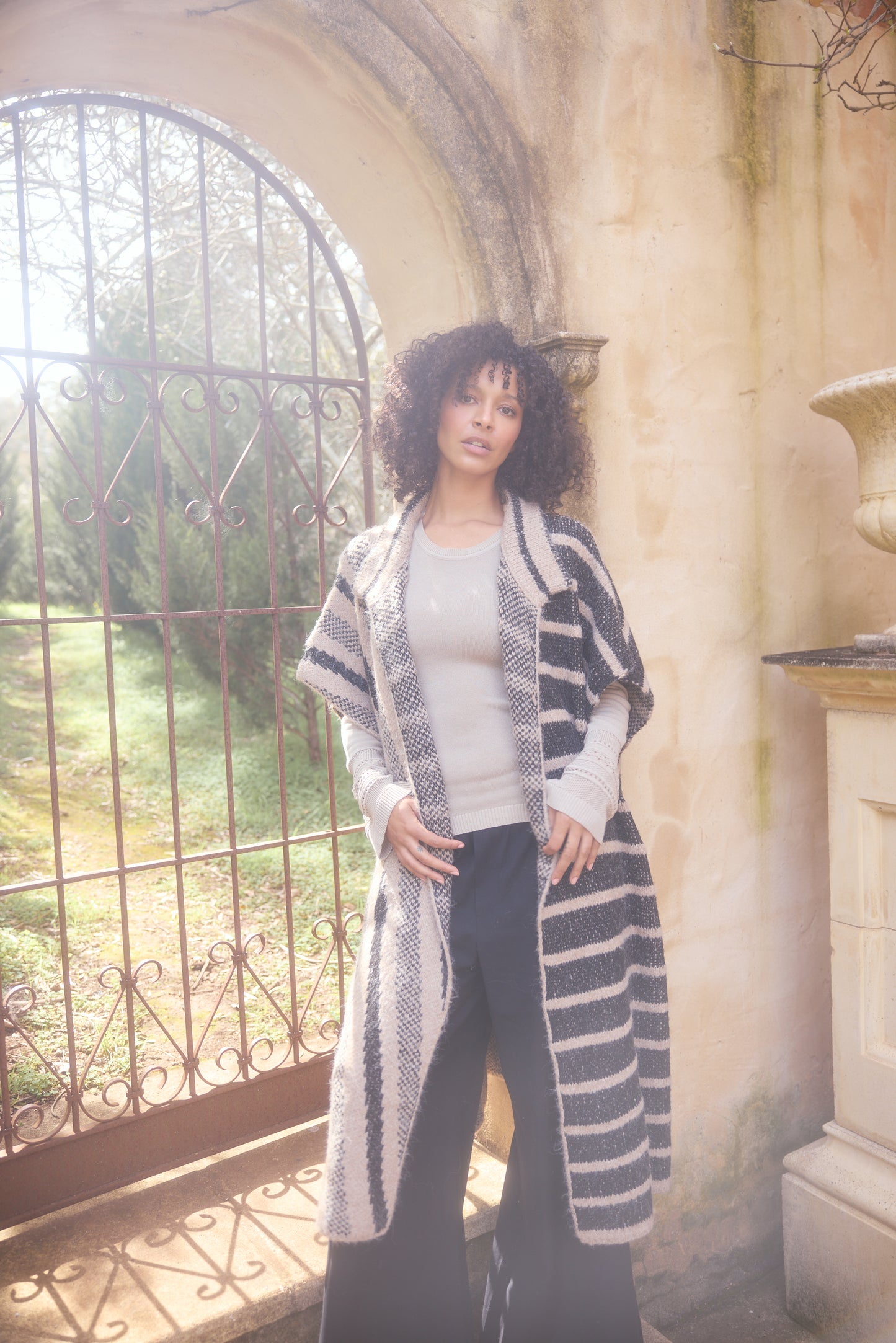 MIRADOR KNIT CAPE