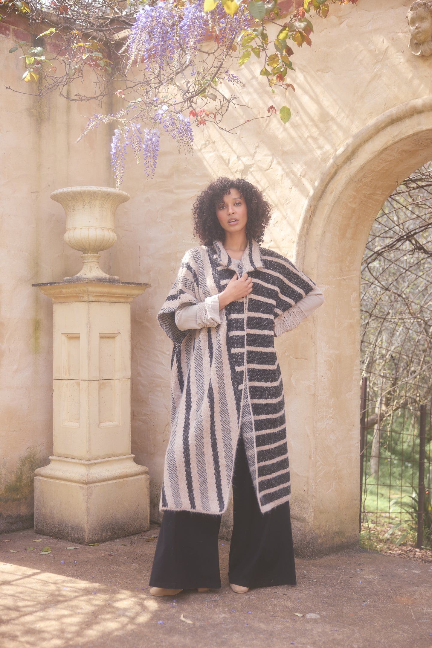 MIRADOR KNIT CAPE