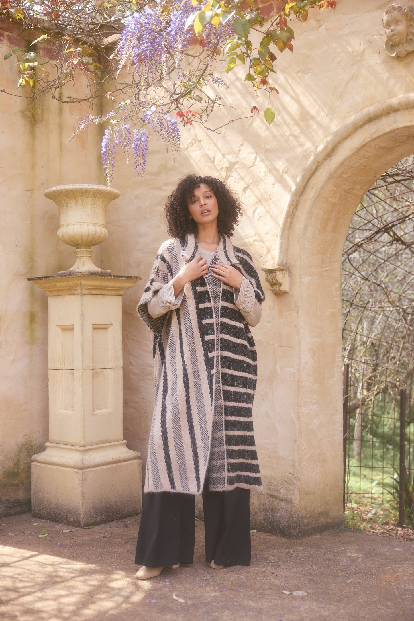 MIRADOR KNIT CAPE