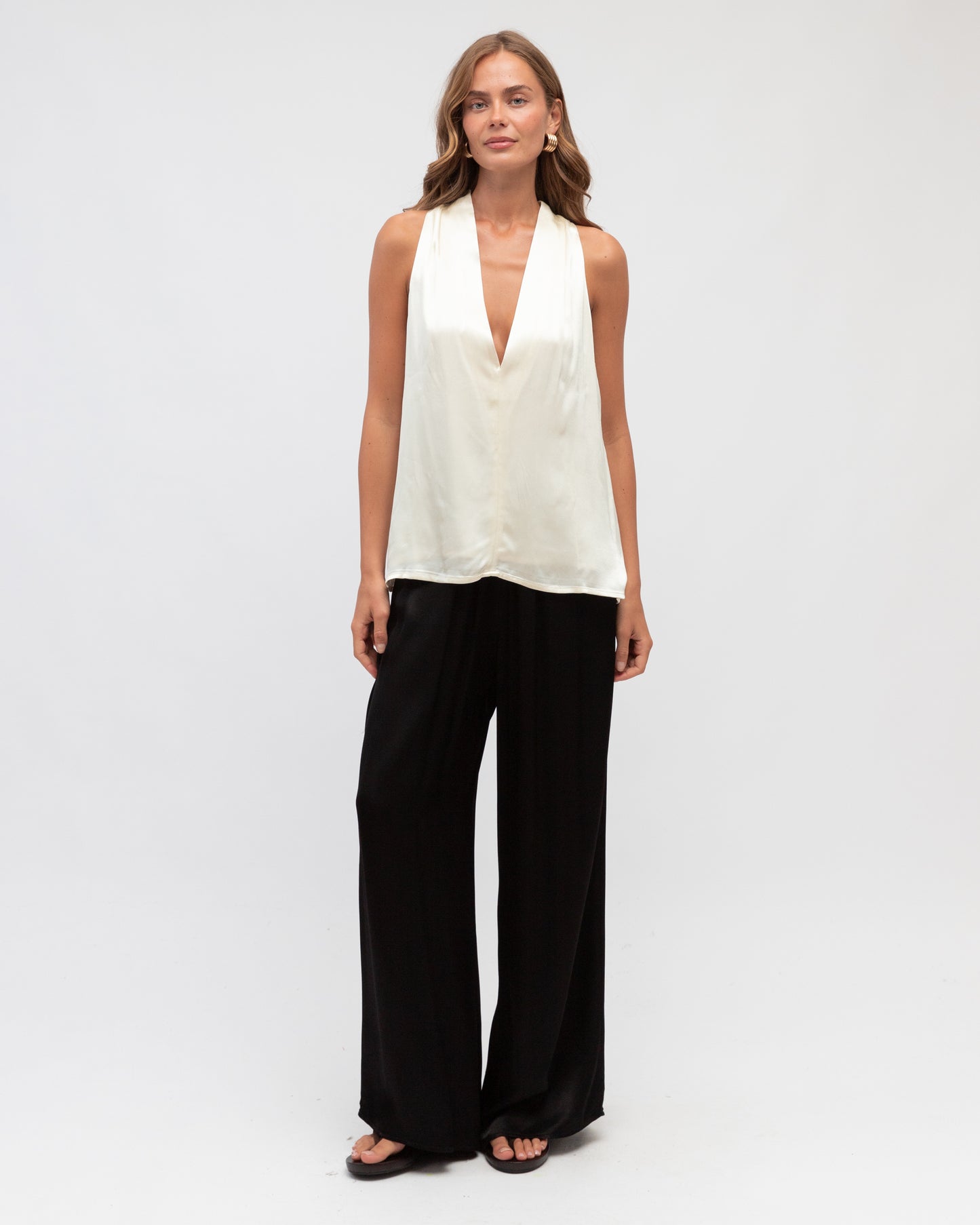 V-NECK TUCK DETAIL TANK