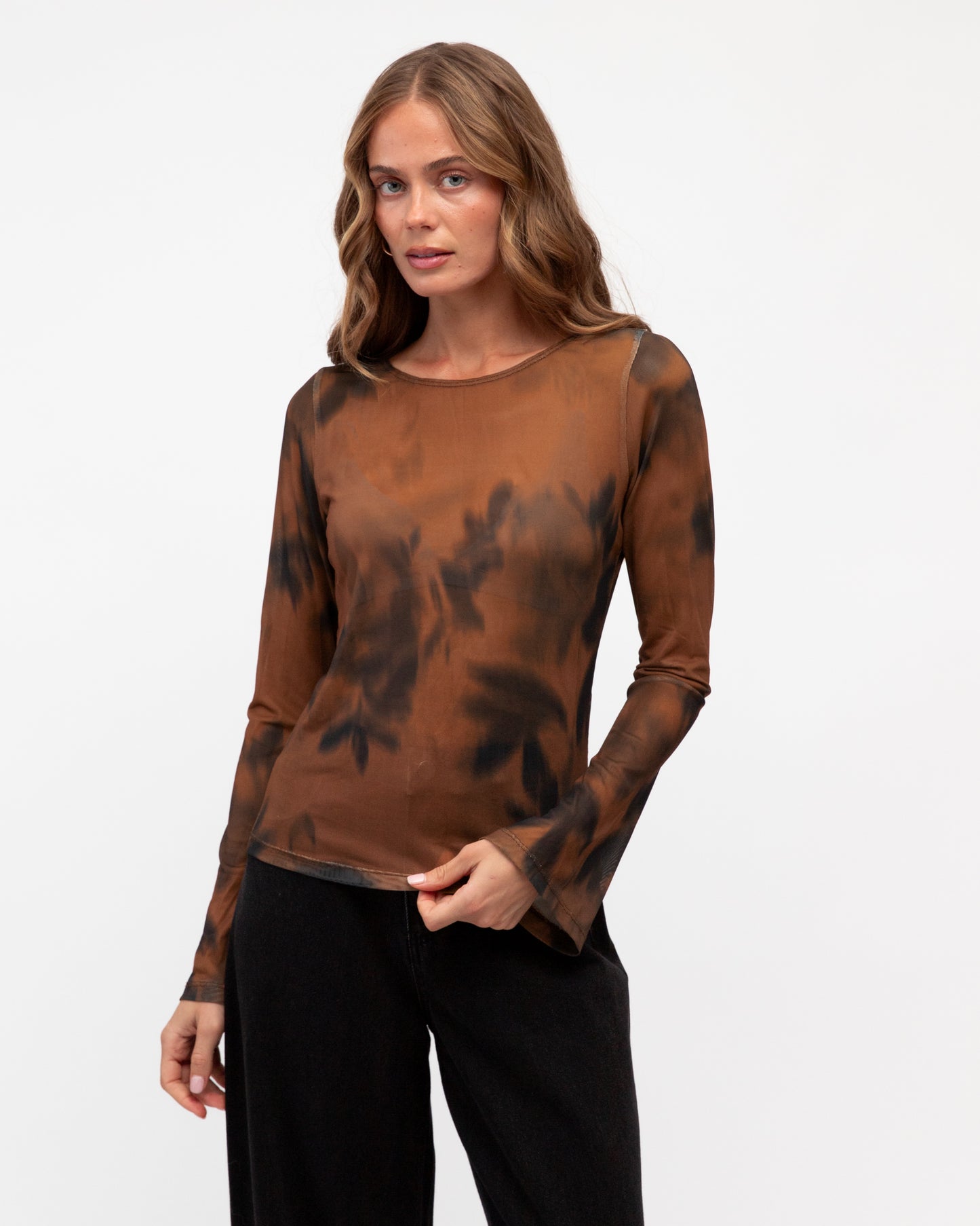 SHEER BLUR TOP