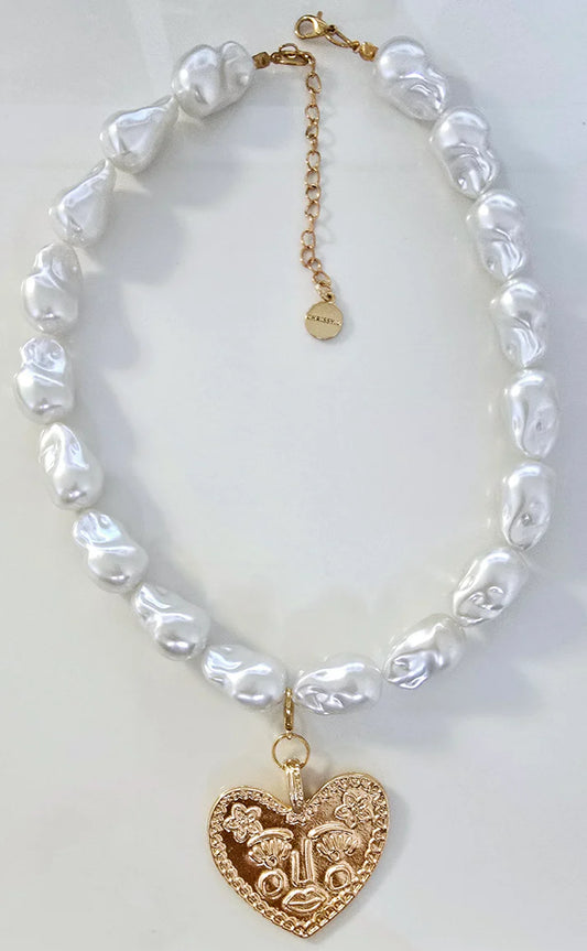 GOLD HEART NECKLACE