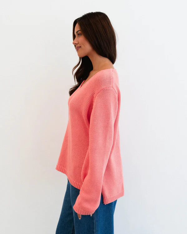 OZZIE V NECK JUMPER