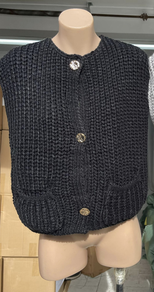 KNIT VEST