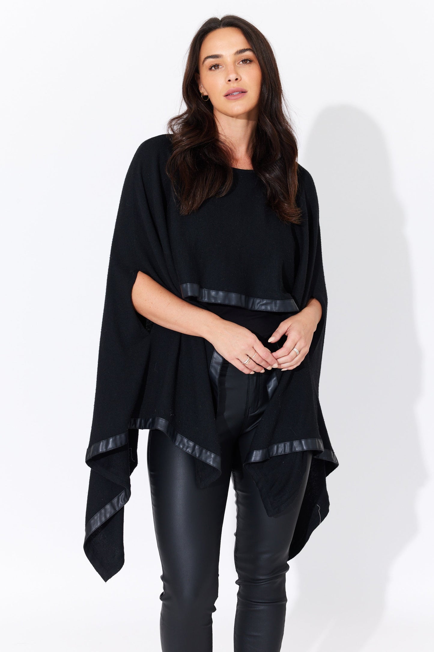 LIA PU PONCHO