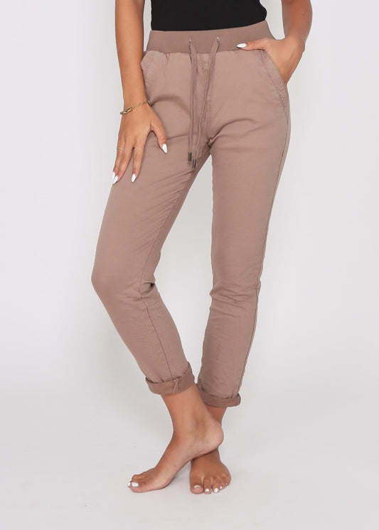 RILEY DENIM JOGGER - MOCHA