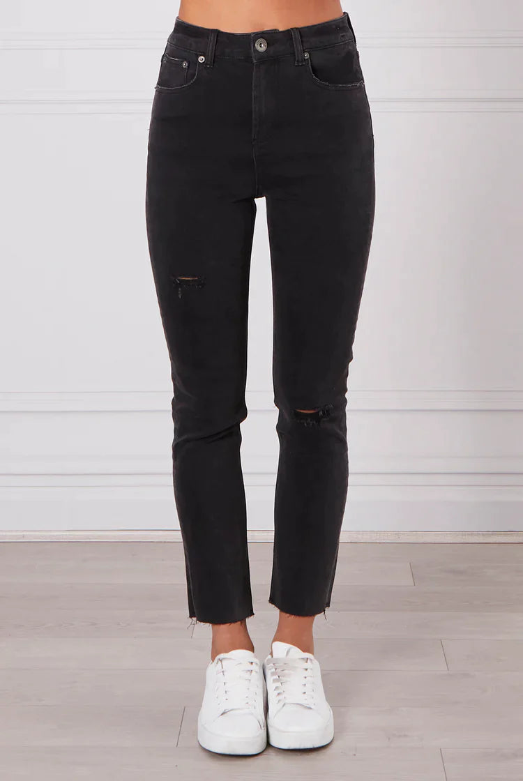 BLACK TAYLOR MUM JEAN